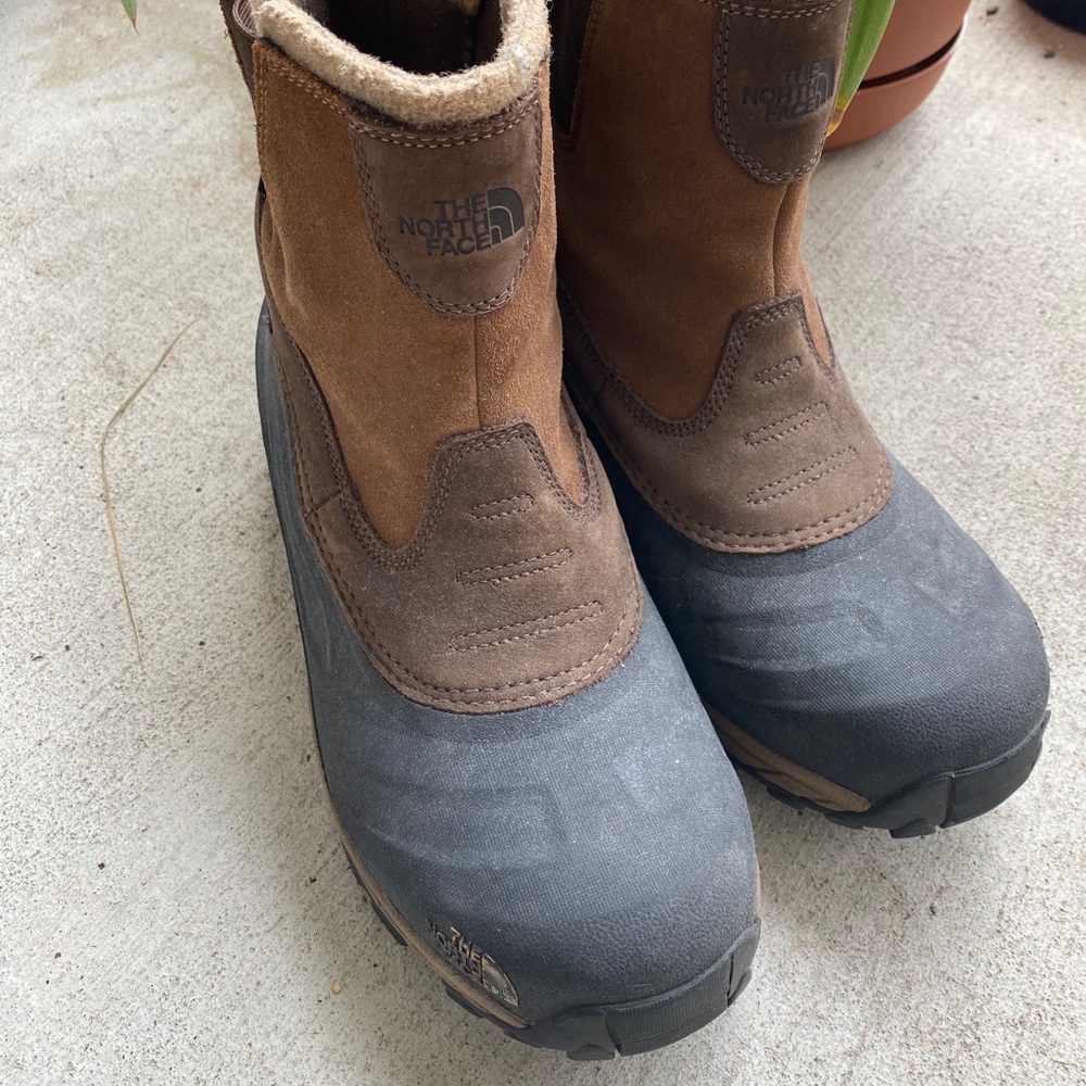 The North Face Men's Chilkat II Pull-On Boots